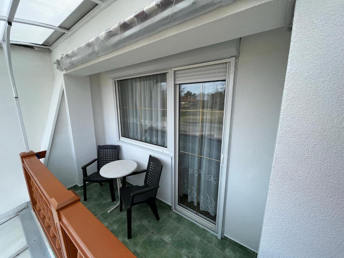 Karolin Apartman Бюк Экстерьер фото