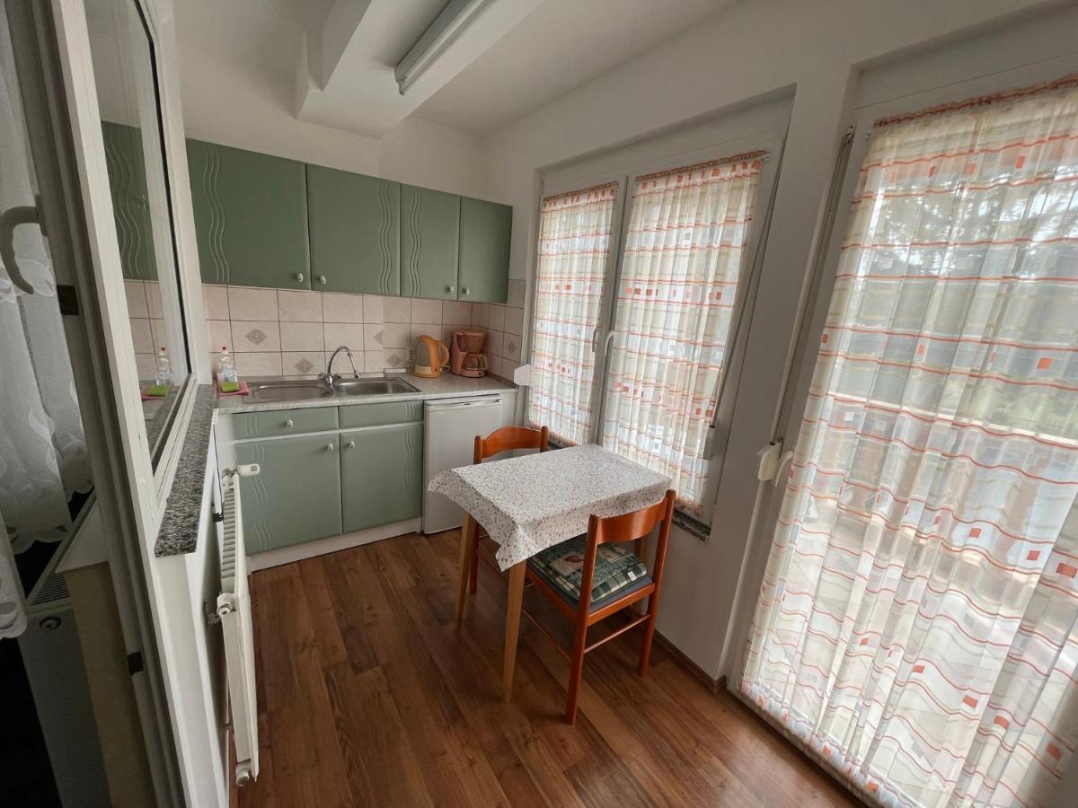 Karolin Apartman Бюк Экстерьер фото