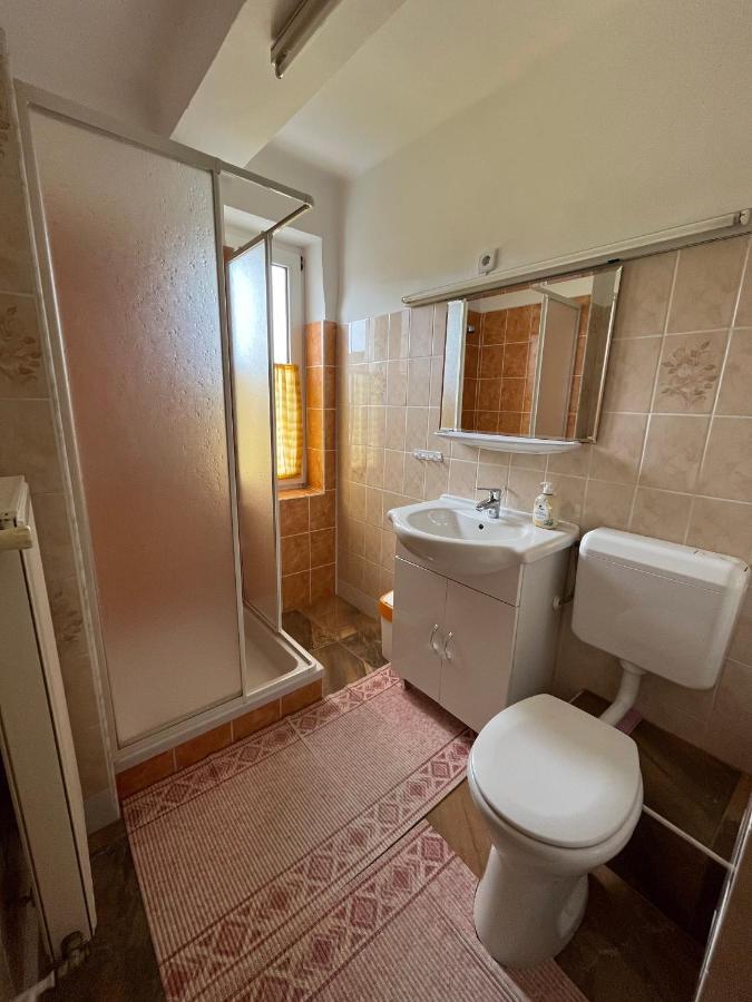 Karolin Apartman Бюк Экстерьер фото